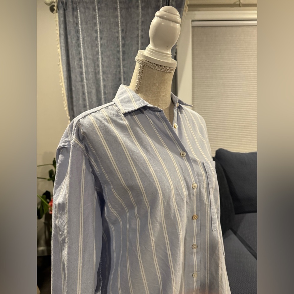 AYR, Classic button-down, casual chic, capsule wardrobe staple - Picture 2 of 8
